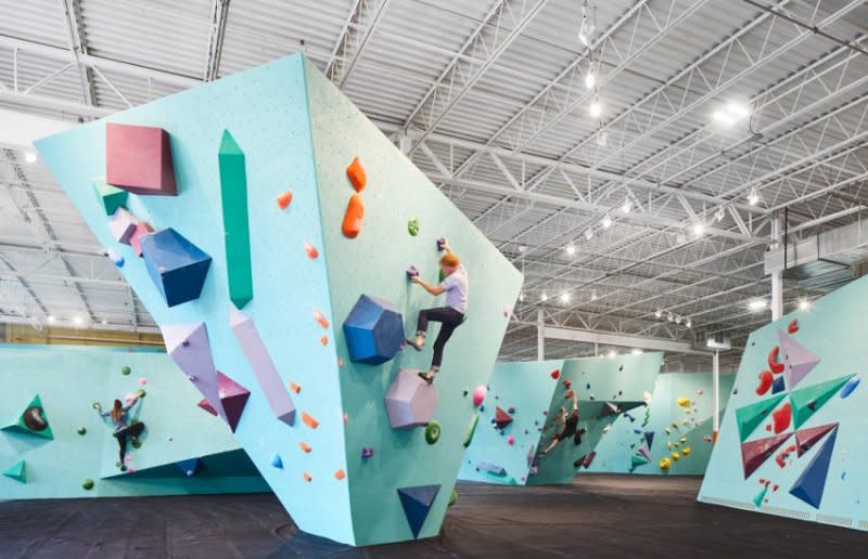 Twin Cities Minneapolis Bouldering Project Climbing