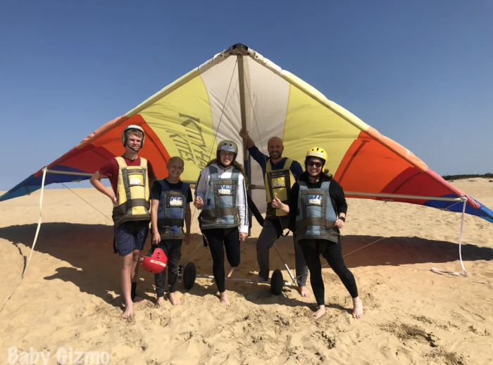 hang gliding family baby gizmo