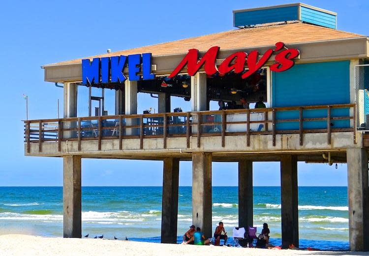 5 Great Beach Bars - Mikel May