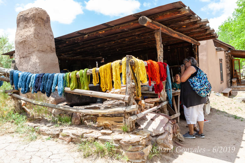 Las Golondrinas: Yarn