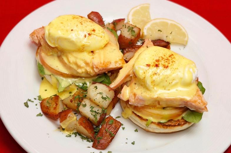 Salmon Benedict