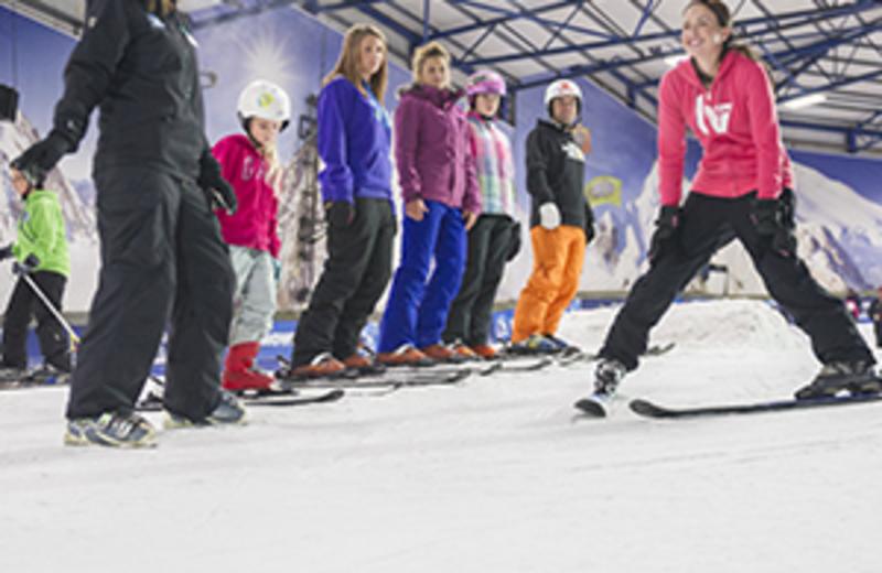 VIDEO: Learn to Ski at the Snowdome, Tamworth