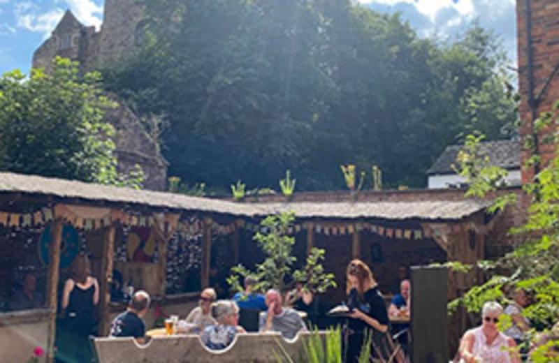 100 Great Staffordshire Beer Gardens
