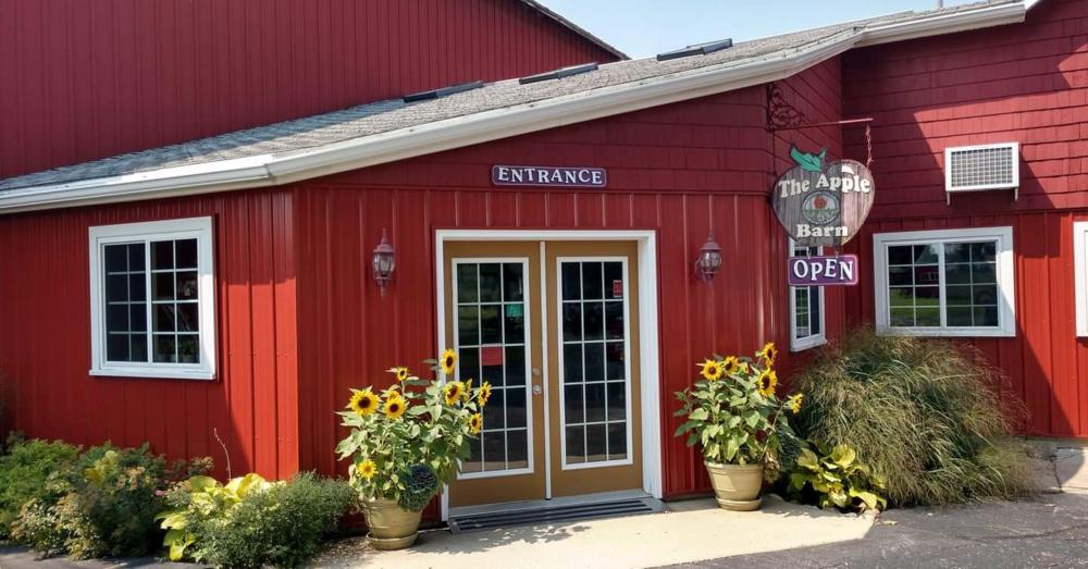 Entrance to the Apple Barn Orchard Market building