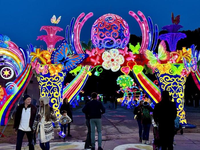 w lantern fest