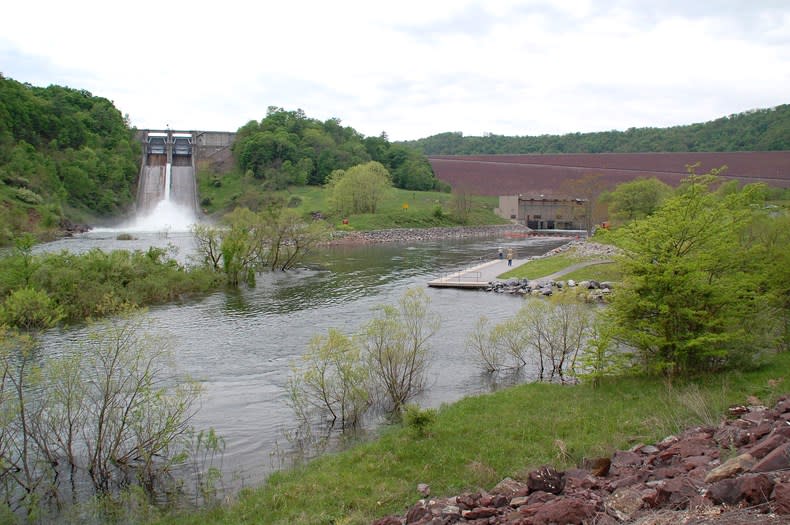 Raystown-Dam-and-Spillway