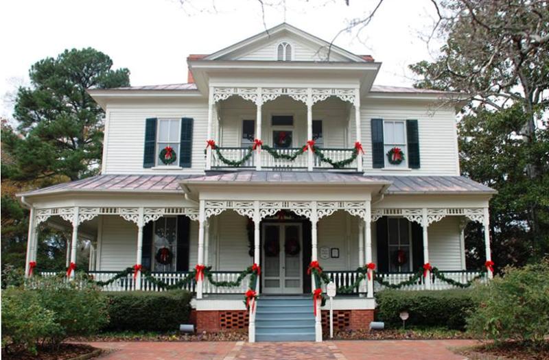 Poe House Christmas