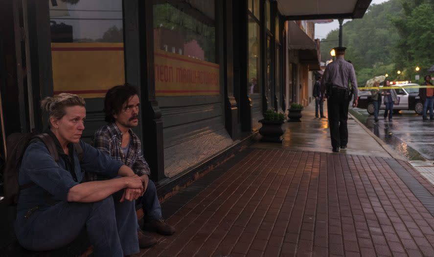 13_image_for_three_billboards_outside_ebbing_missouri_887x525_7596aa02-c739-4da0-bcfb-53006c41ebce