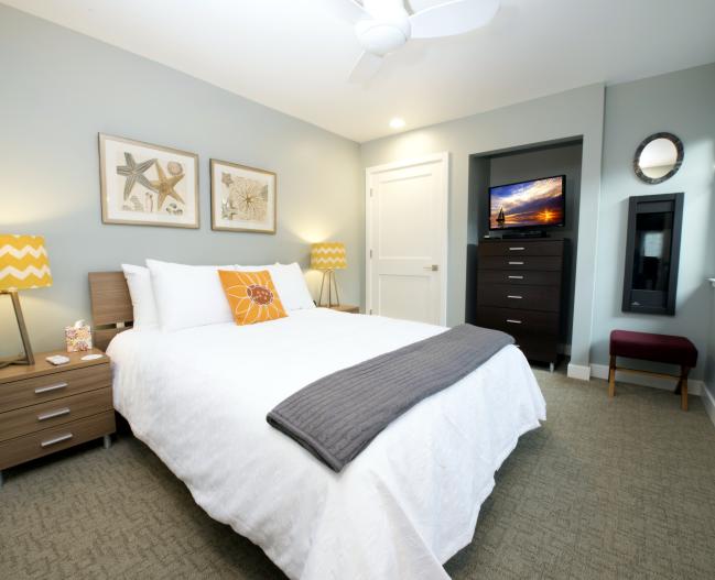 Harbor Front Suites Bedroom