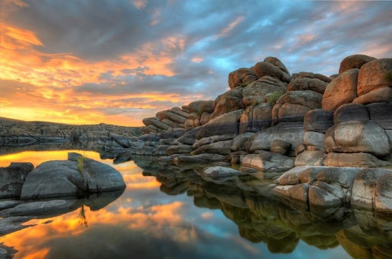 Watson Lake in Prescott is a premier spot for desert and nature lovers visiting Phoenix.