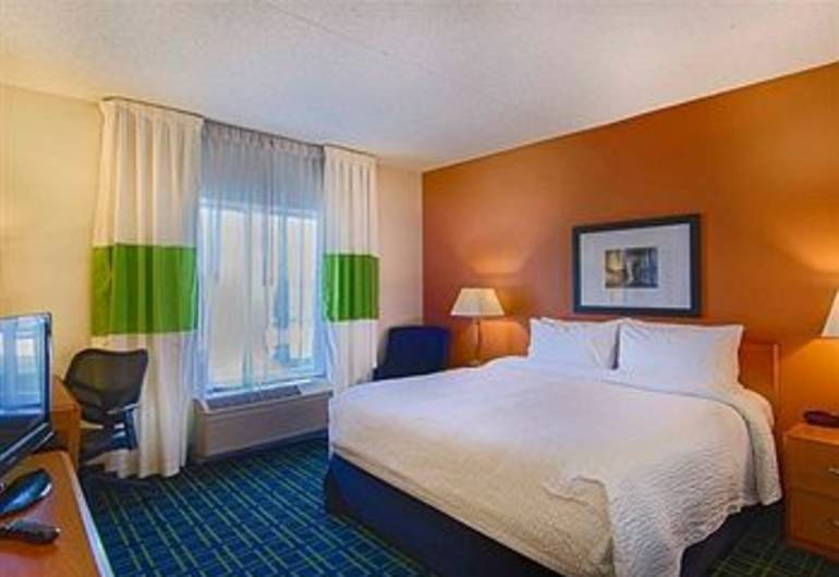 Fairfield Inn & Suites Newark Liberty International Airport