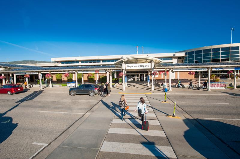 Kelowna International Airport YLW Exterior 5
