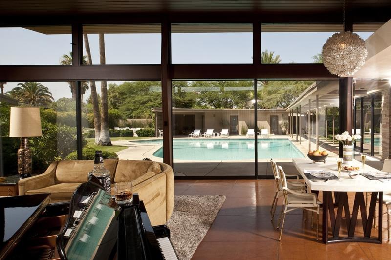 sinatra house inside