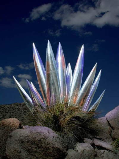 An image of the aluminum yucca near Albuquerque, New Mexico.