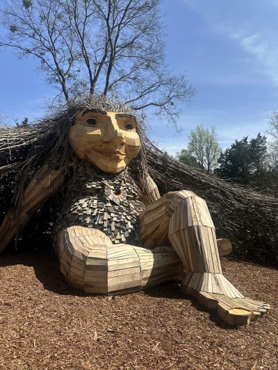 Mama Zelda - Botanical Garden