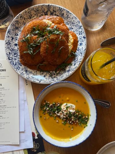 Tupelo Honey