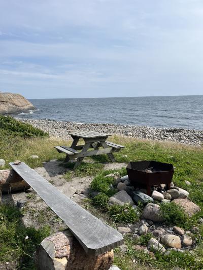 Benk ved Sjøen