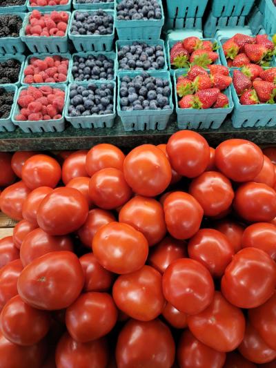 berries and tomatoes at the farmers market's