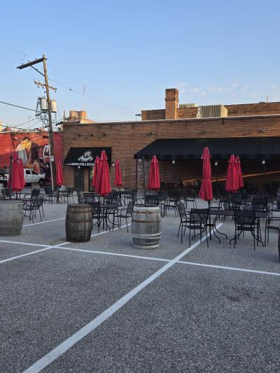 Collusion outdoor dining