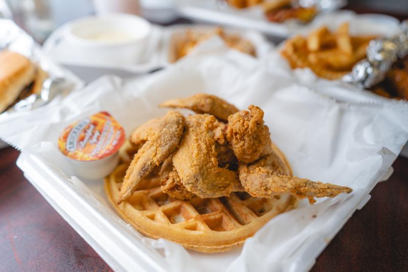 Uncle Charley's chicken and waffles, Off the Eaten Path