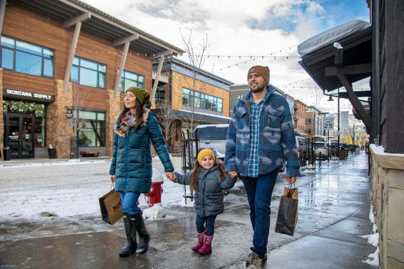 Family shopping in Town Center