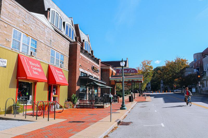 A view of Kirkwood looking toward Sample Gates from Peoples Park