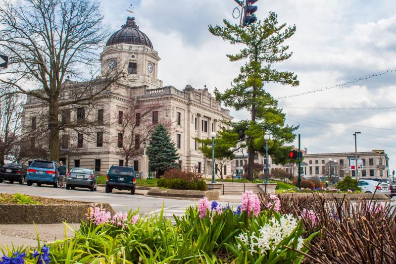 Monroe Country Courthouse (Spring)