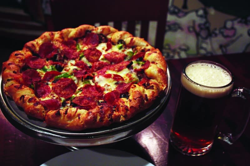 Pizza and beer at Blackhorse Pub