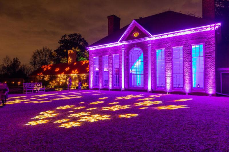 Winter Glow - George Washington's Mount Vernon - Holidays