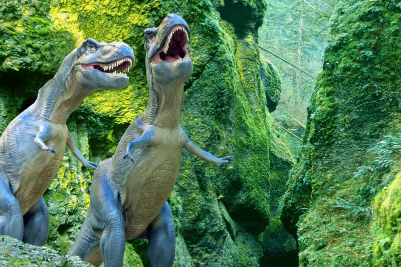 2 Dinosaurs from Dinosaur World