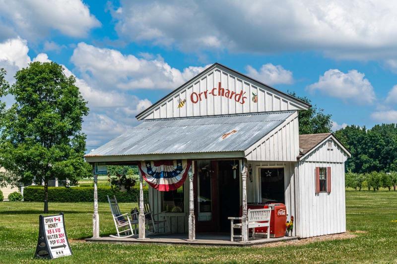 Orr-chards Fruit and Honey Roadside Stand in Penn Yan in Finger Lakes Wine Country