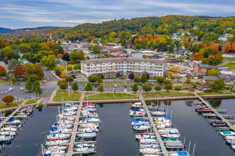 Watkins Glen Harbor Hotel in the fall