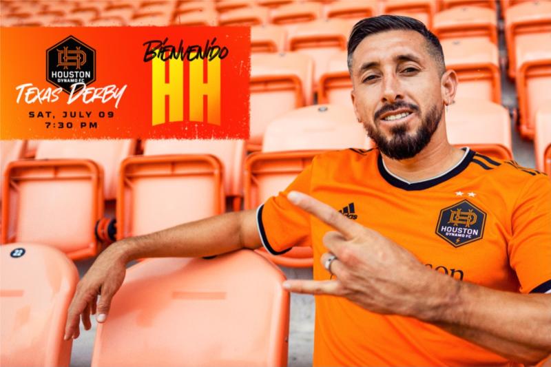 Héctor Herrera - Debut