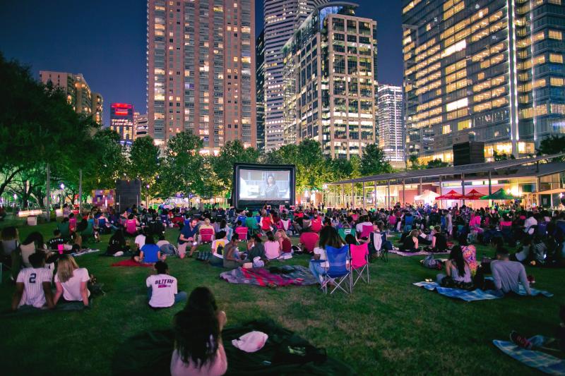 Screen on the Green