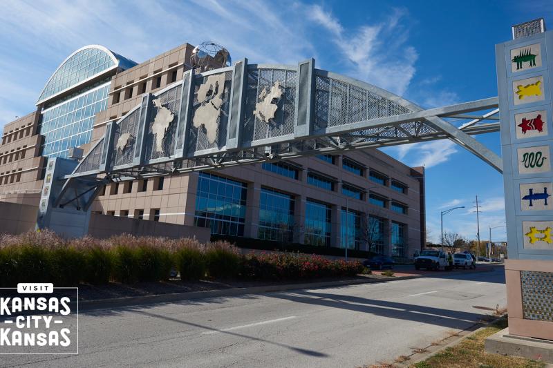 Downtown KCK Arch Virtual Background