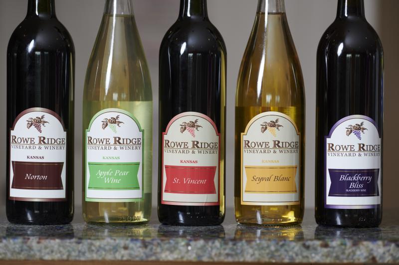 Rowe Ridge Winery & Vineyard bottles
