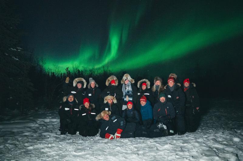 Incentive Canada 2026 - group under the northern lights