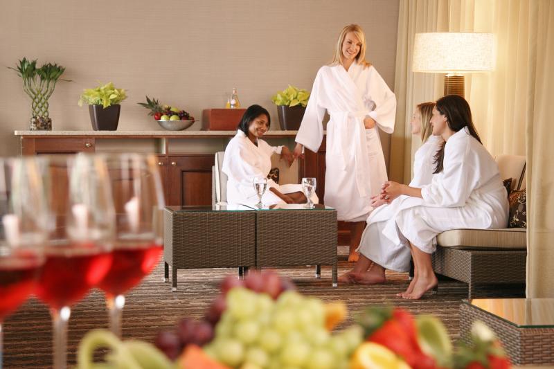Women relaxing at Well Spa at the Grand Geneva