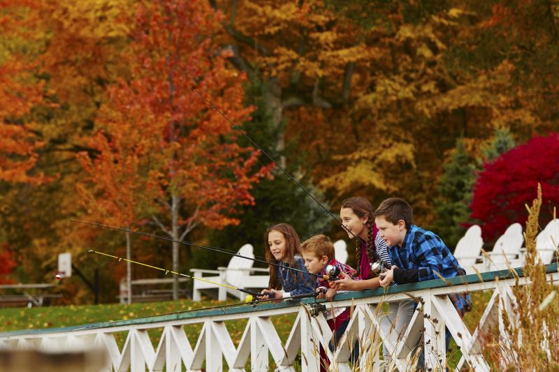 Kids Fishing in Lake Geneva_Fall