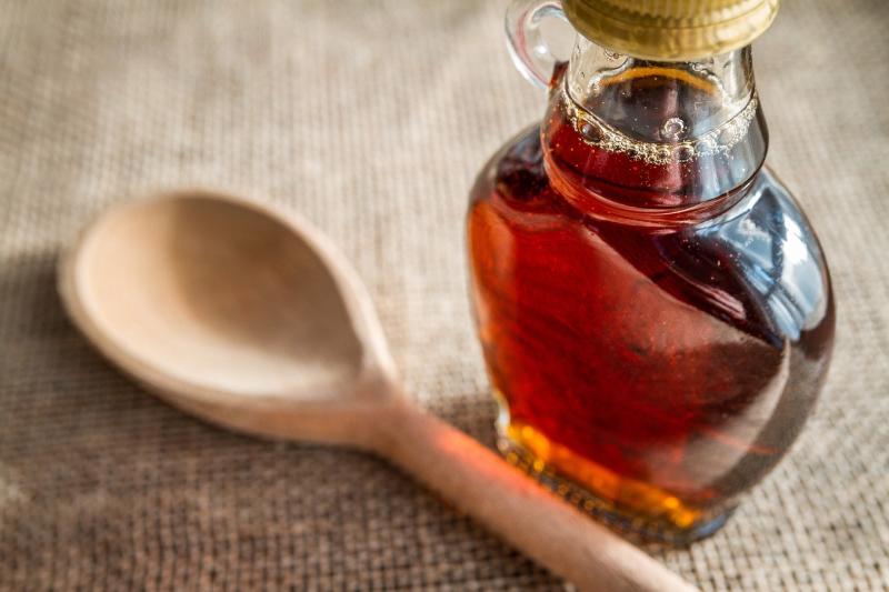 maple syrup in bottle