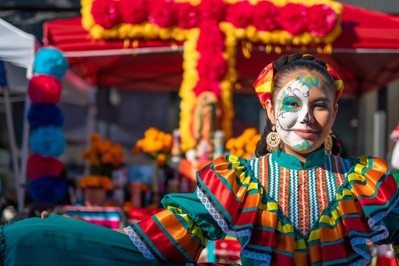 Skull Ballet Folklorico dancer