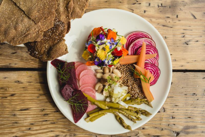 Commune small plate with local produce