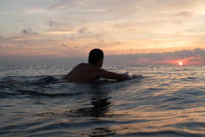 Surfing - Sunrise