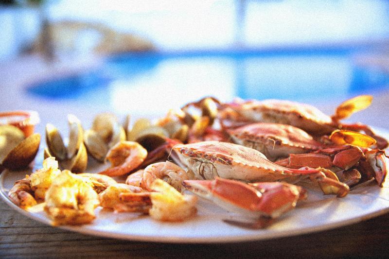 Shellfish and seafood platter from Bubba's Seafood Restaurant & Crabhouse