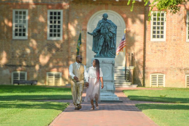 William & Mary Statue