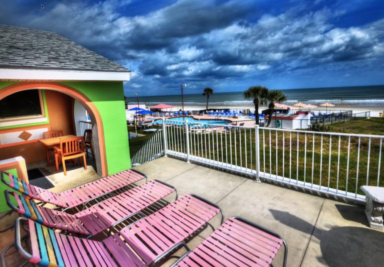 Private Oceanfront Sundeck