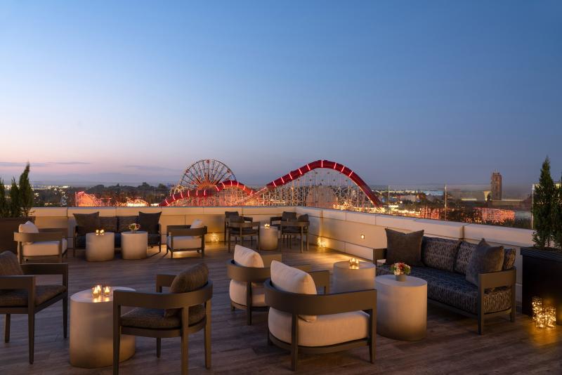 RISE Rooftop Bar at The Westin Anaheim Resort