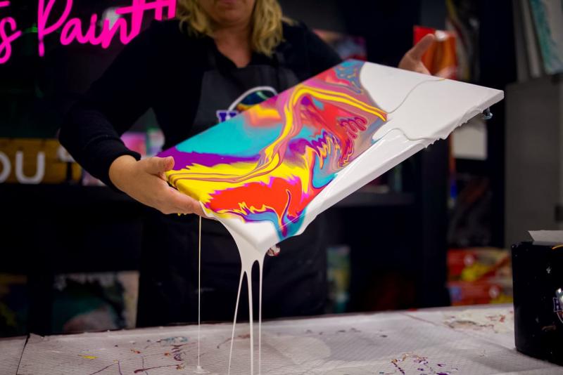 Hawaii Fluid Art Demonstration