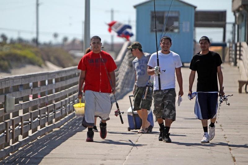 San Jose Island Port Aransas North Jetty Fishing Group.jpg