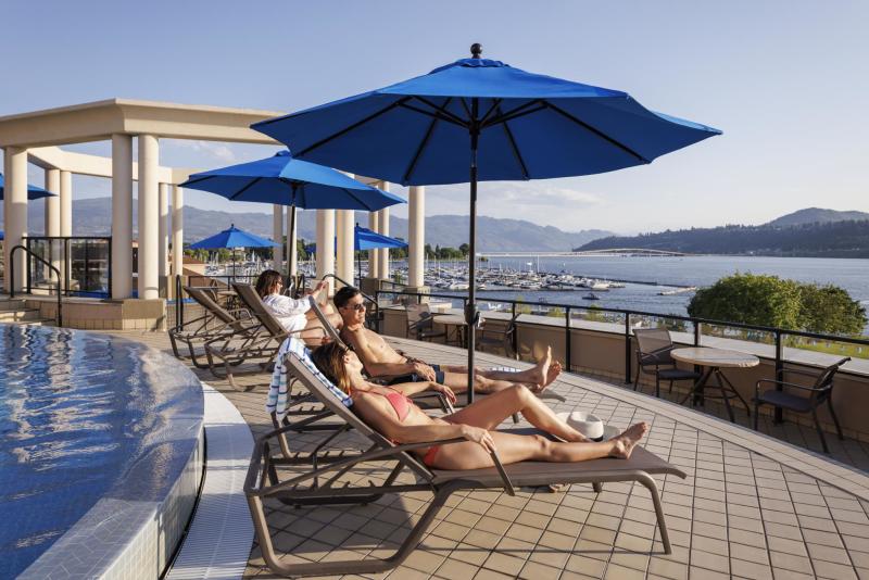 Rooftop Pool at The Royal Kelowna by Bellstar Hotels 2